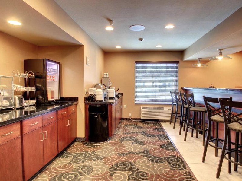 Cobblestone Inn and Suites - Rugbyの写真