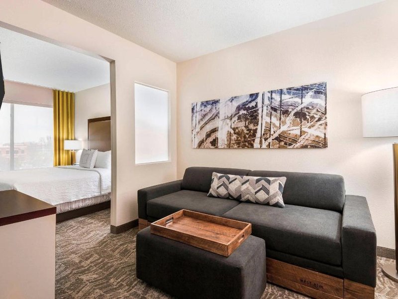 スプリングヒル スイーツ インディアナポリス カーメル (SpringHill Suites Indianapolis Carmel)の写真