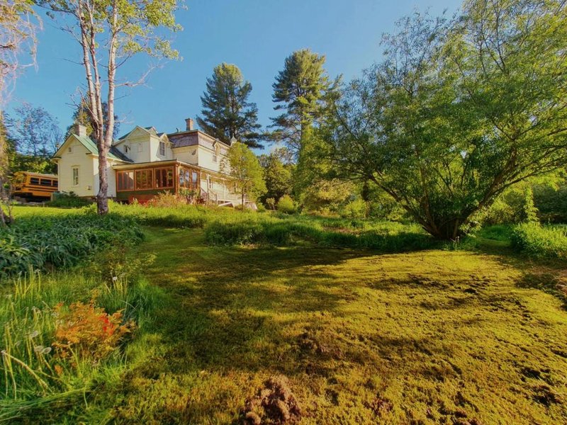 Le Salon des Inconnusの写真