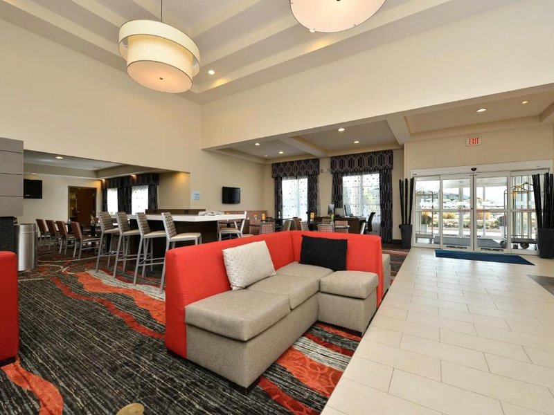 Holiday Inn Express Boston/Milford By IHGの写真