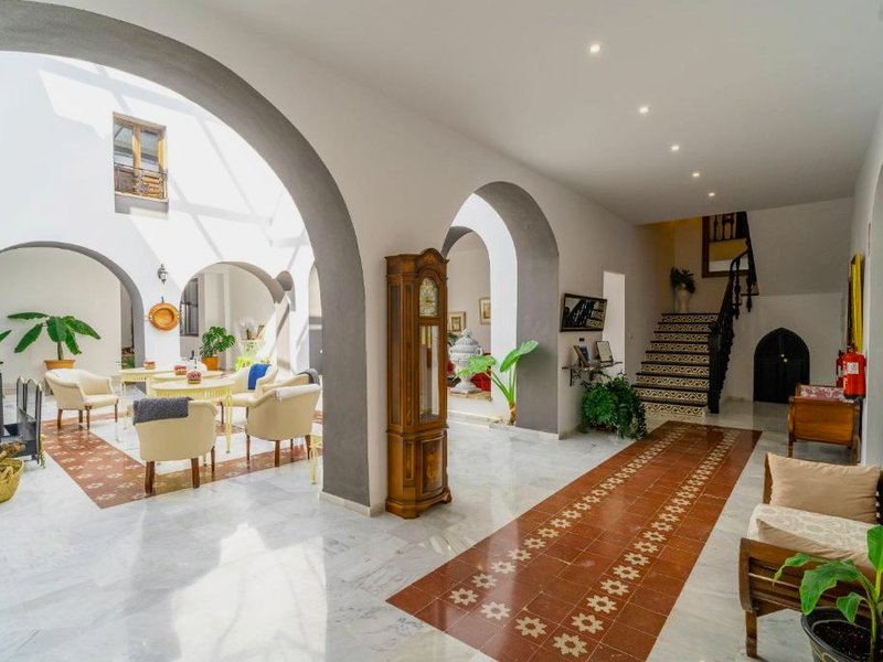 CASA DE LA SEÑORA (CASA DE LA SENORA)の写真