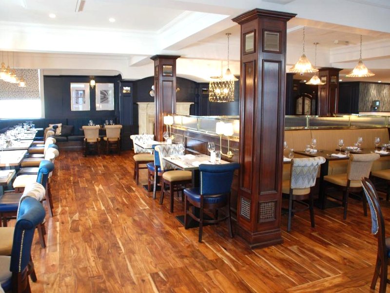 バルモラル ホテル， ベルファスト (Balmoral Hotel, Belfast)の写真