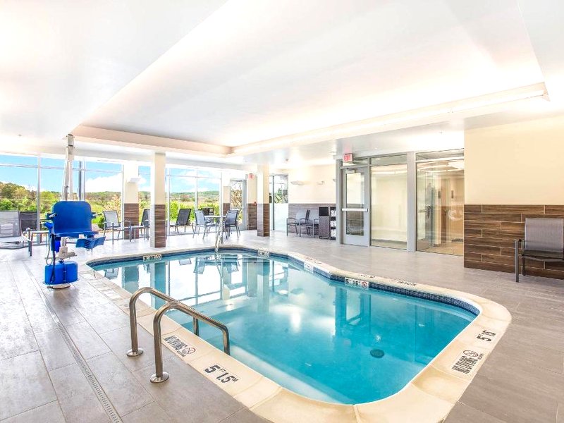 Fairfield Inn & Suites Rollaの写真