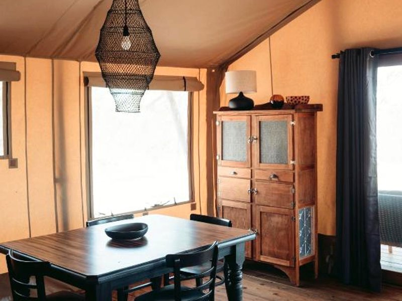 the YellowBoxWood Heathcote - Echidna Ridge and Emu Valley Tents x 2の写真