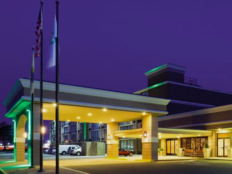 デイズ ホテル バイ ウィンダム トムズ リバー ジャージー ショア (Days Hotel by Wyndham Toms River Jersey Shore)の写真