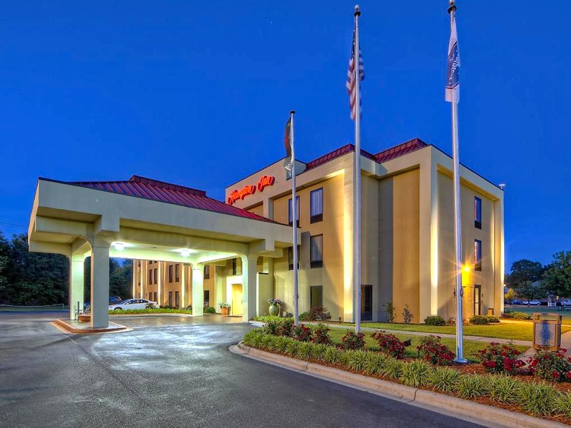 ハンプトン イン ローリンバーグ (Hampton Inn Laurinburg)の写真