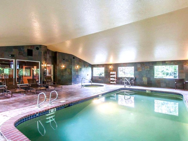 Comfort Inn & Suites Tualatin - Lake Oswego Southの写真
