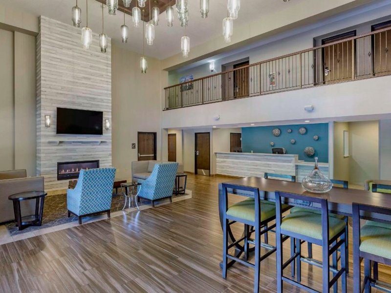 Comfort Inn & Suites Tualatin - Lake Oswego Southの写真