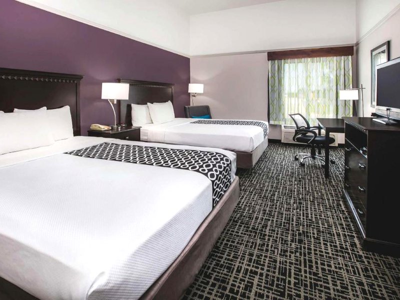 La Quinta Inn & Suites by Wyndham Brownwoodの写真