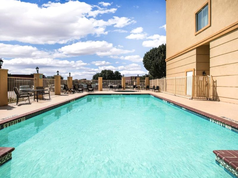 La Quinta Inn & Suites by Wyndham Brownwoodの写真