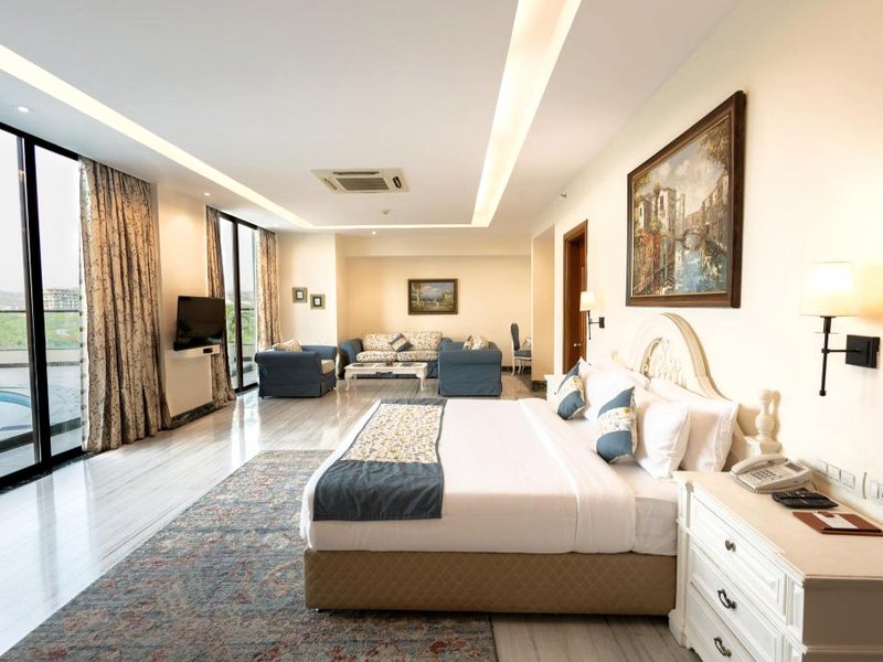 The BellaVista Hotel, Panchkula - Chandigarhの写真