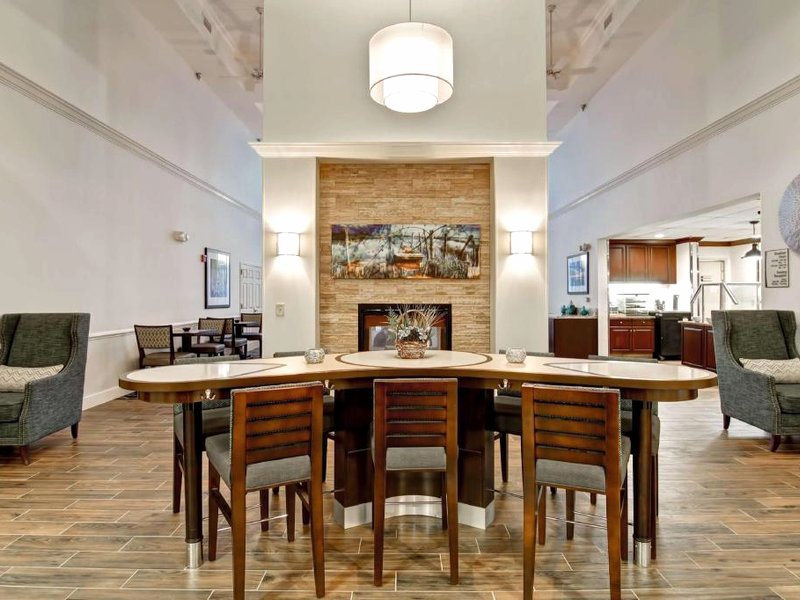 Homewood Suites by Hilton Newark-Cranfordの写真