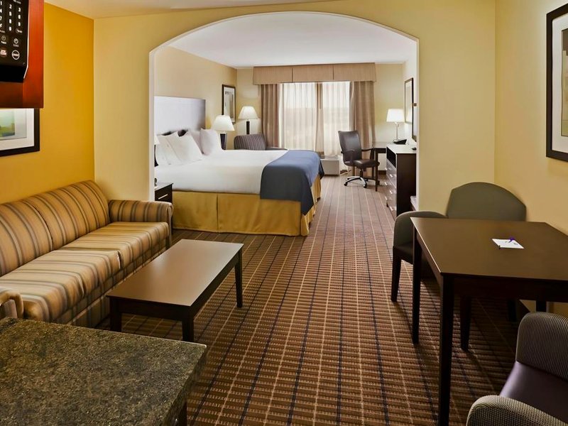 Holiday Inn Express and Suites Hotel - Pauls Valley By IHGの写真