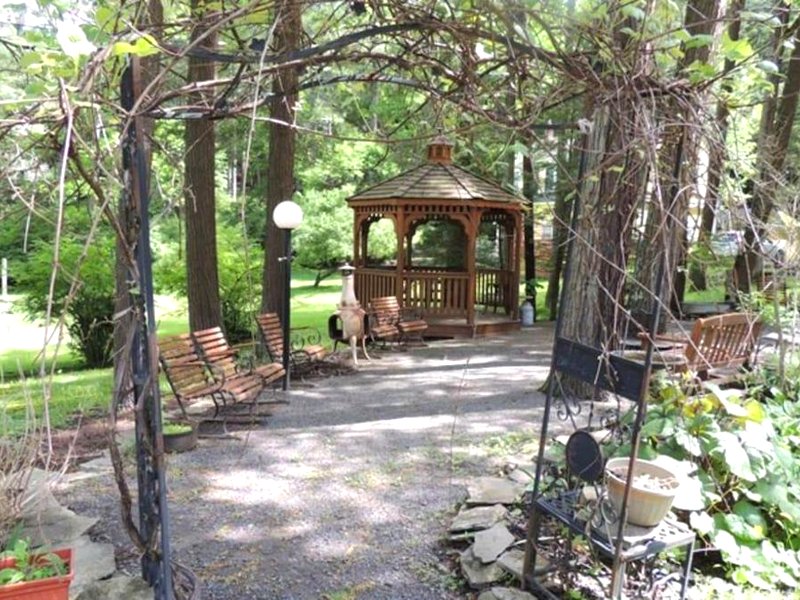 The Brookview Manor Familyの写真
