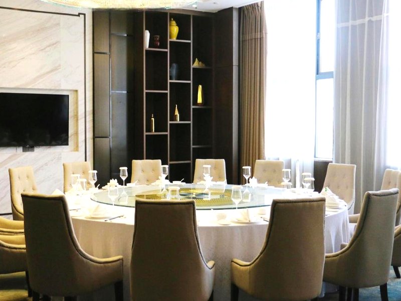 New Century Grand Hotel Lichuan Timesの写真