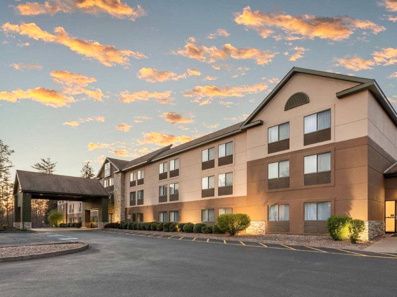 ベストウェスタン イン アット ブレイクスリー ポコノ (Best Western Inn at Blakeslee-Pocono)の写真