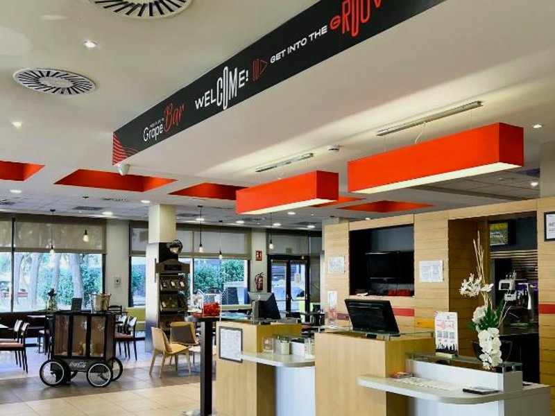 イビス バルセロナ リポリェット (ibis Barcelona Ripollet)の写真