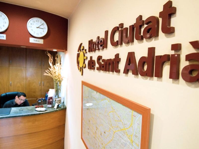 ホテル シウタット デ サント アドリア (Hotel Ciutat de Sant Adria)の写真