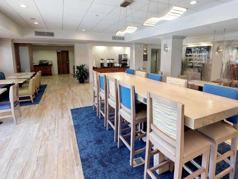 ハンプトン イン セント シモンズ アイランド (Hampton Inn St. Simons Island)の写真