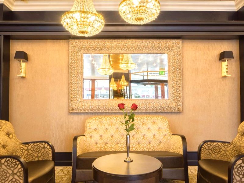 マールブルガー ホフ (Marburger Hof)の写真