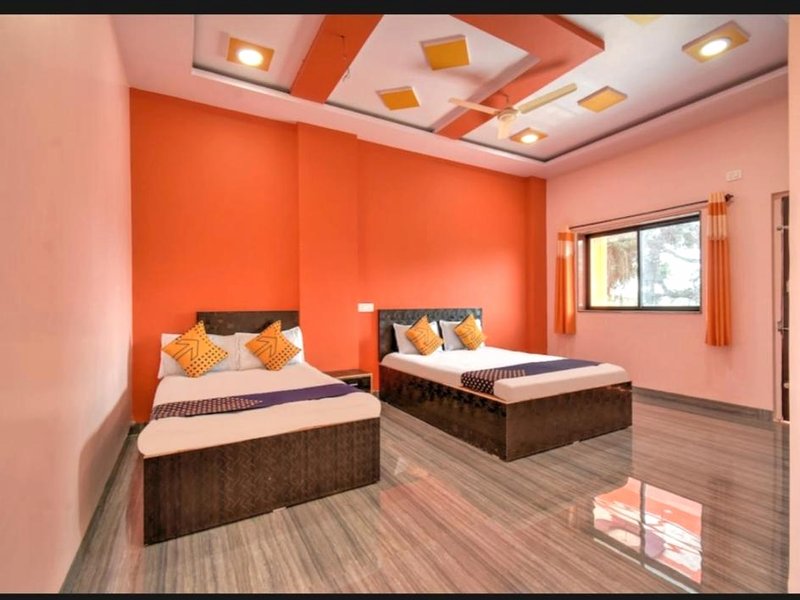 Hotel Nisarg Lodging And Restaurantの写真