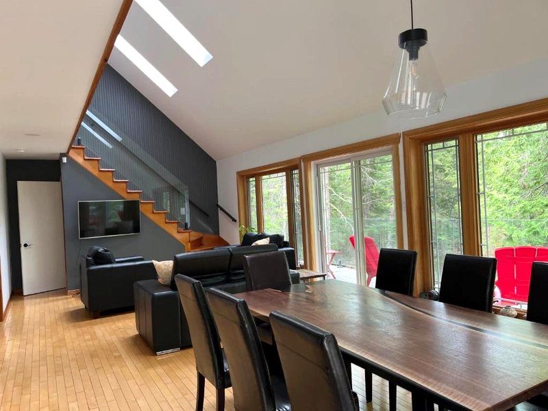 3bdrs Lakefront Chalet Peaceful Retreatの写真