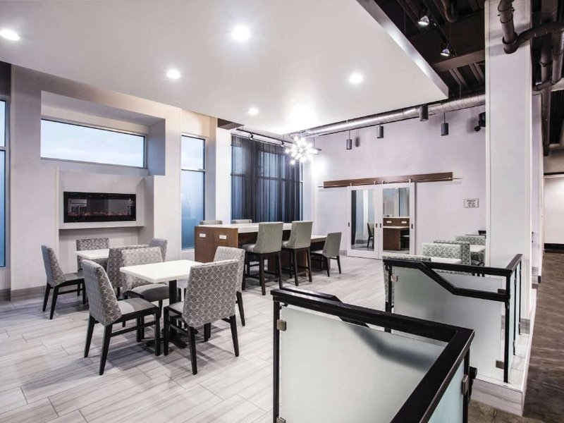 ラ キンタ イン&スイーツ バイ ウィンダム ウィンチェスター (La Quinta Inn & Suites by Wyndham Winchester)の写真