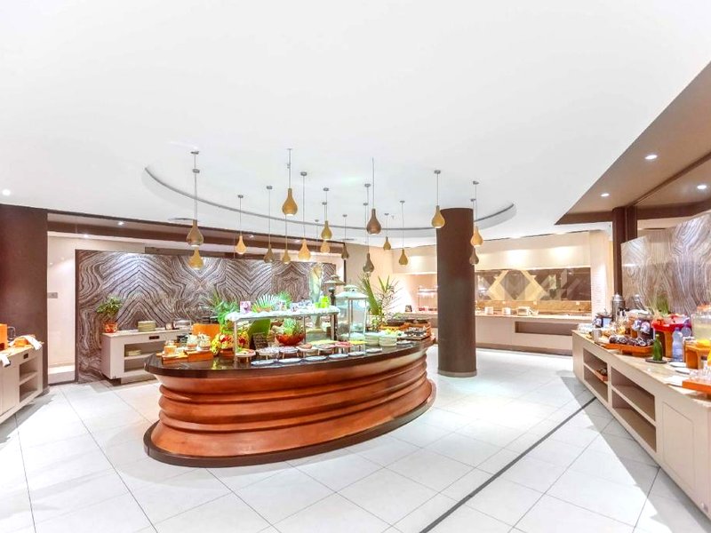 Radisson Blu Okoume Palace Hotel, Librevilleの写真