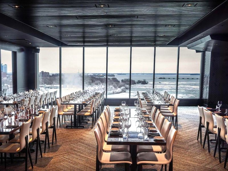 エンバシー スイーツ バイ ヒルトン ナイアガラ フォールズ フォールズビュー (Embassy Suites by Hilton Niagara Falls Fallsview)の写真
