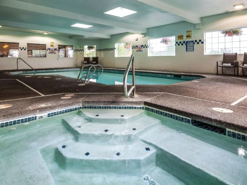 ベストウェスタン オーク メドーズ イン (Best Western Oak Meadows Inn)の写真