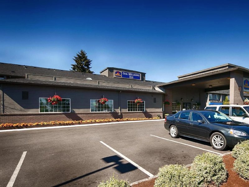 ベストウェスタン オーク メドーズ イン (Best Western Oak Meadows Inn)の写真