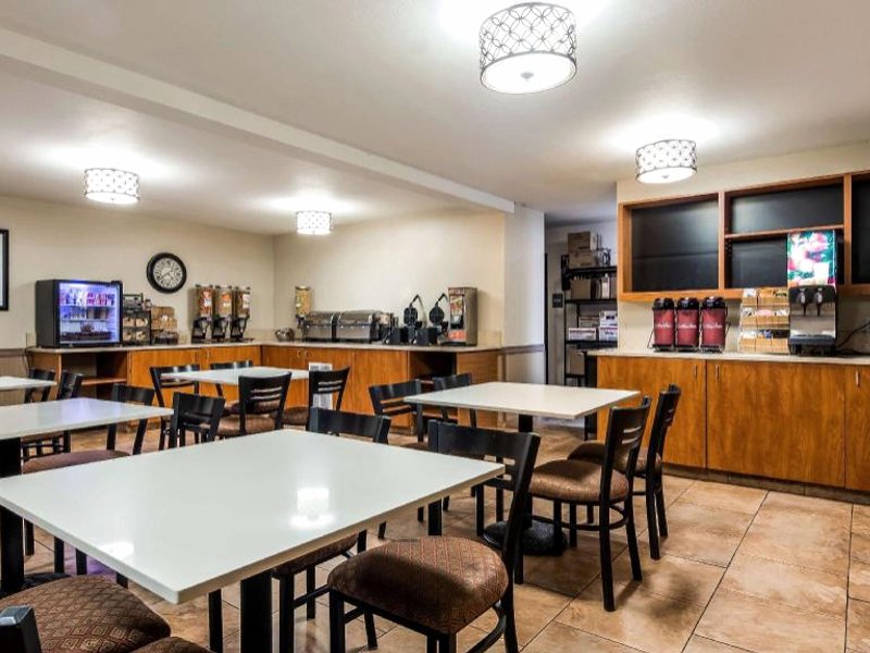 ベストウェスタン オーク メドーズ イン (Best Western Oak Meadows Inn)の写真