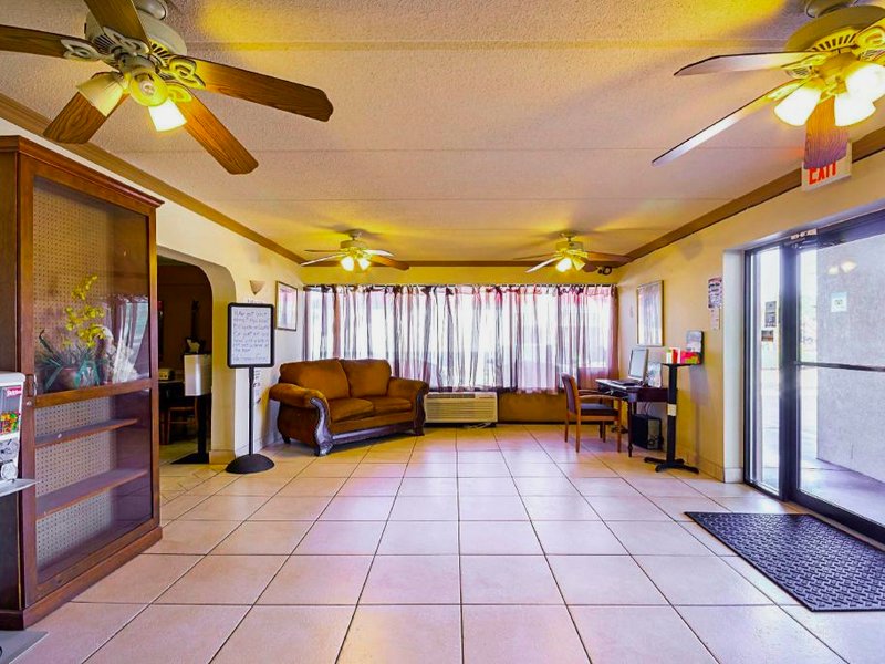 アメリカズ ベスト バリュー イン&スイーツ メルボルン (Americas Best Value Inn & Suites Melbourne)の写真
