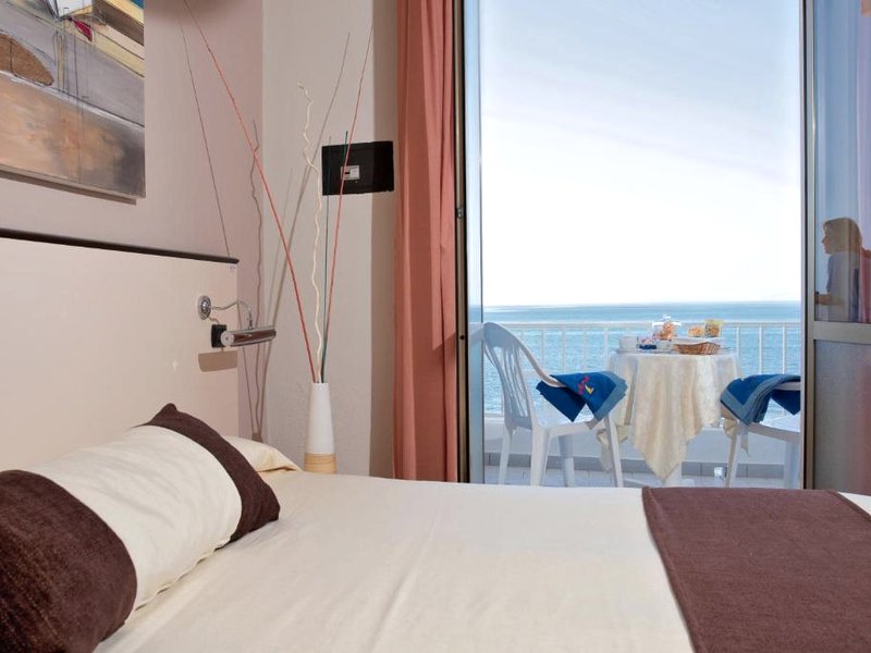 Hotel Mediterraneo Sapriの写真