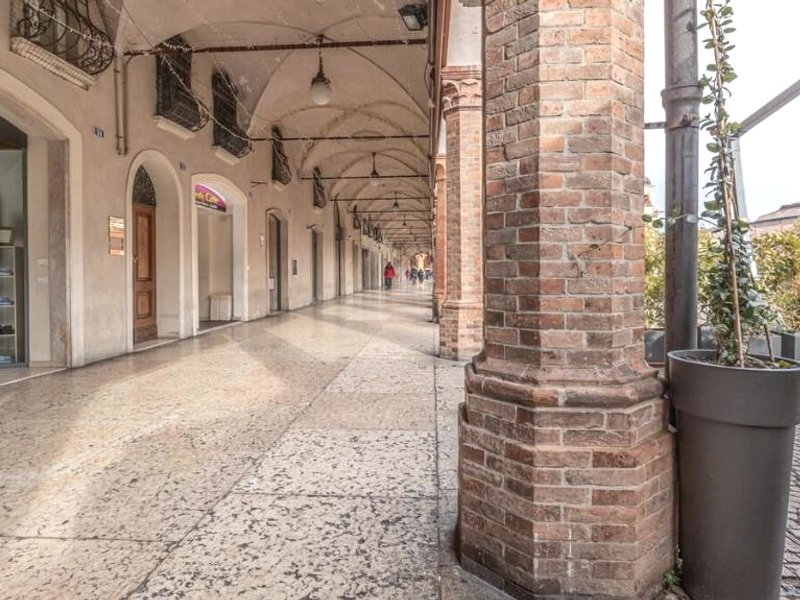 ［カルピ］アパートメント（50m²）｜ 1ベッドルーム／1バスルーム (Piazza Martiri-In pieno centro sotto al Castello)の写真