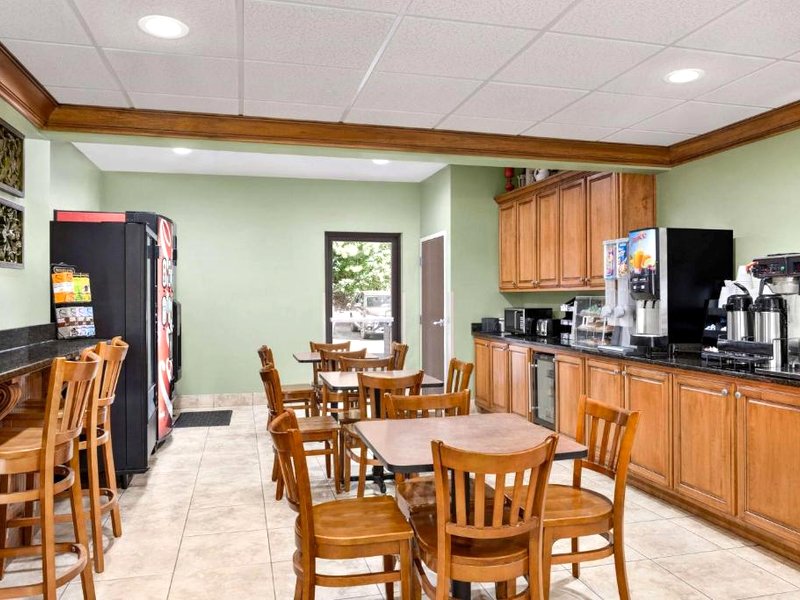 マイクロテル イン&スイーツ バイ ウィンダム ウッドストック アトランタ ノース (Microtel Inn & Suites by Wyndham Woodstock/Atlanta North)の写真