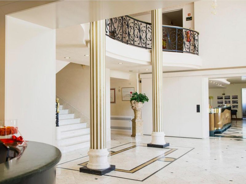 PHI Hotel Astoriaの写真