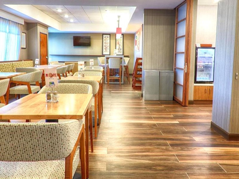 ホリデイ イン エクスプレス ボーデンタウン トレントン サウス バイ IHG (Holiday Inn Express Bordentown - Trenton South By IHG)の写真