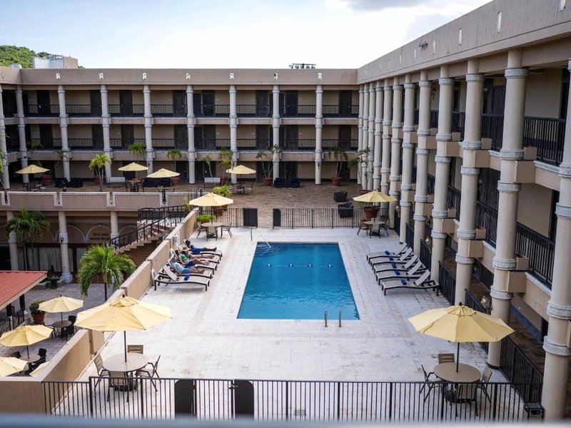 ウィンドワード パッセージ ホテル (Windward Passage Hotel)の写真