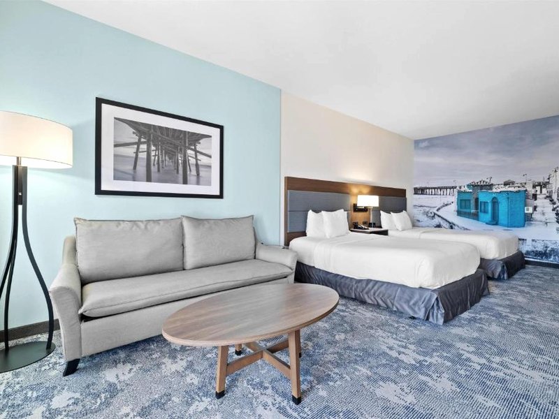 ラ キンタ イン & スイーツ バイ ウィンダム サンタ クルーズ (La Quinta Inn & Suites by Wyndham Santa Cruz)の写真
