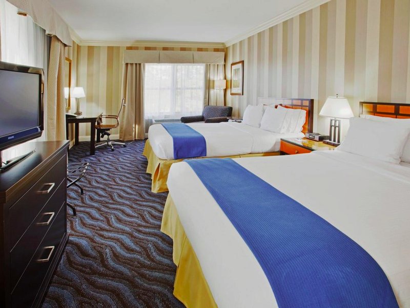 Holiday Inn Express Hotel & Suites Santa Cruz By IHGの写真