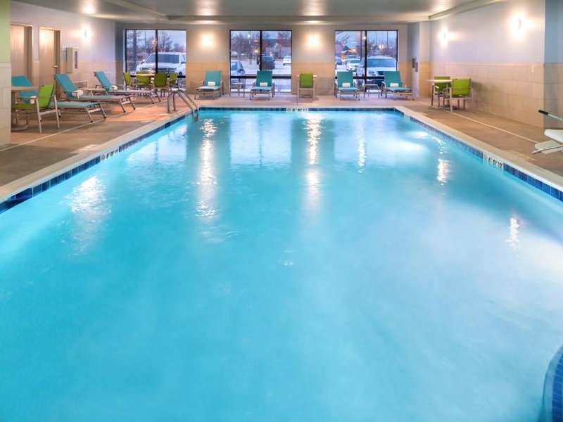 Holiday Inn Express and Suites Romeoville Joliet North By IHGの写真