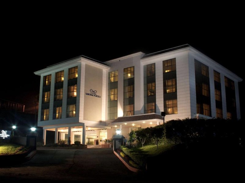 Legend Sarovar Portico Baddiの写真
