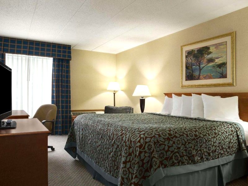 Days Inn by Wyndham Rock Fallsの写真