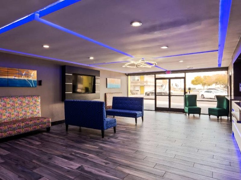 シュアステイ プラス ホテル バイ ベストウェスタン ポイント リッチモンド (SureStay Plus Hotel by Best Western Point Richmond)の写真