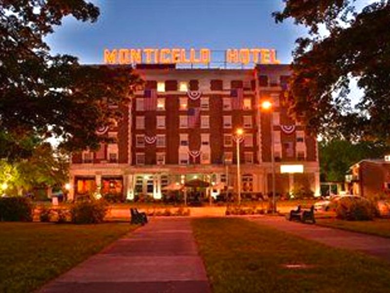 Monticello Hotelの写真