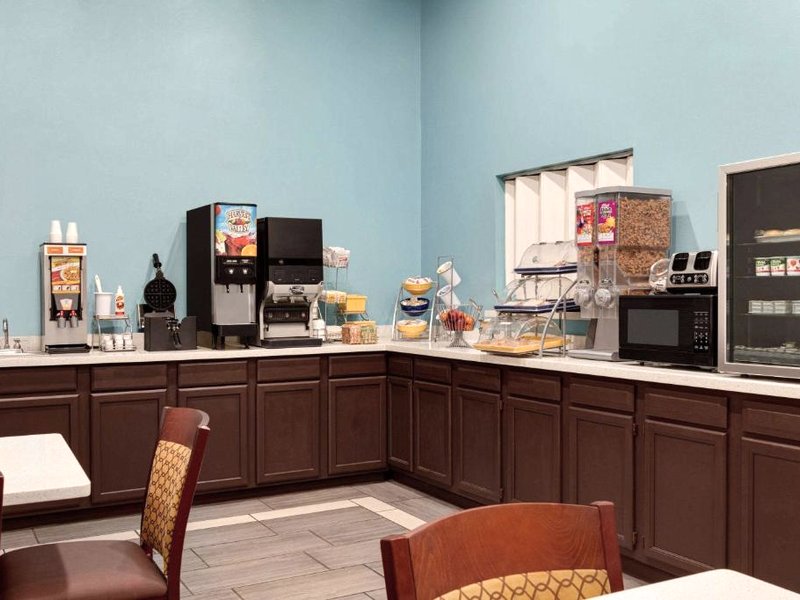 デイズ イン バイ ウィンダム ヒルズボロ (Days Inn by Wyndham Hillsboro)の写真