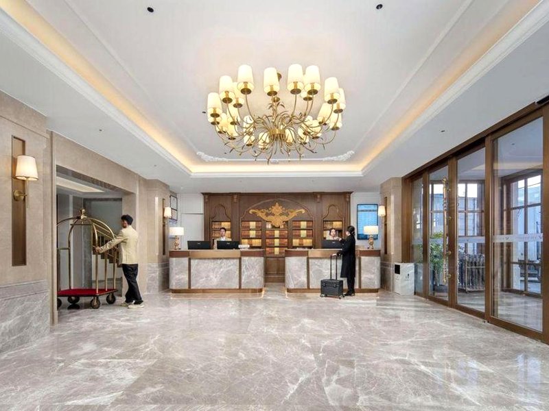 Vienna International Hotel (Zhaxizong Township Zhufeng Road Branch)の写真