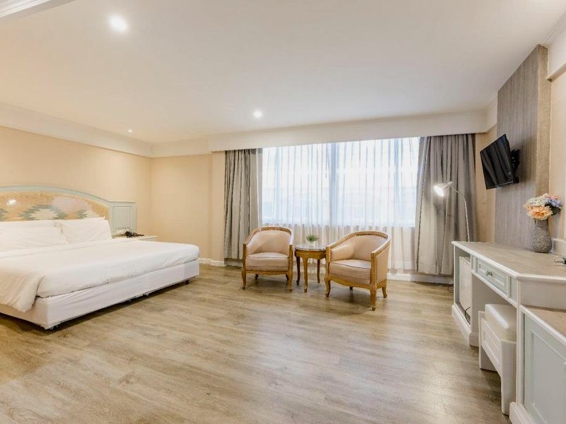 デーワラジ ホテル (Dhevaraj Hotel)の写真