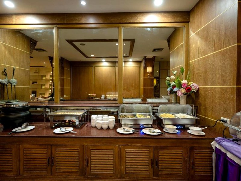 デーワラジ ホテル (Dhevaraj Hotel)の写真